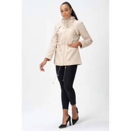 Kadın Büzgülü Kapüşonlu Saten Astarlı Metal Aksesuarlı Cepli Yağmurluk - Trençkot - KN1 Krem Bej